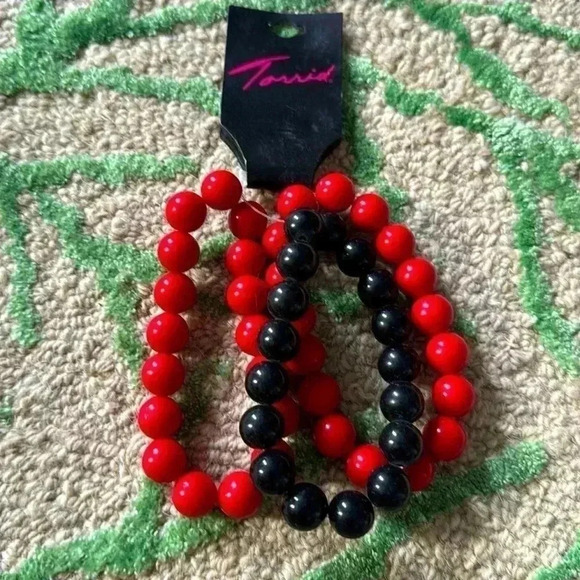 Torrid three bracelet set to red one black plastic beads - Picture 1 of 3